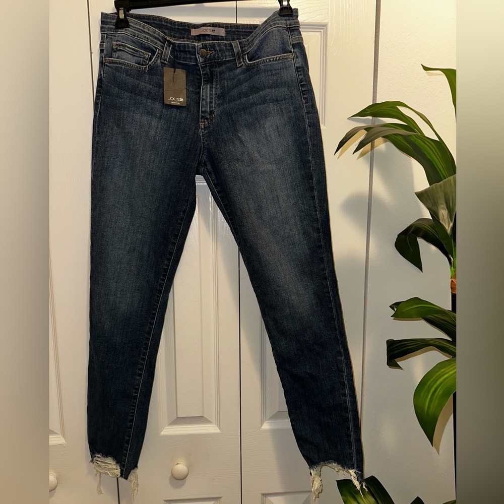 Stylish Women's Skinny Jeans in Dark Blue